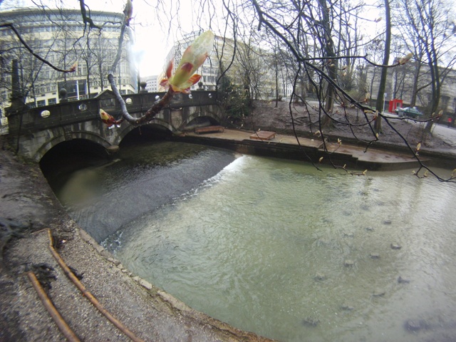 Bachauskehr am Eisbach in München