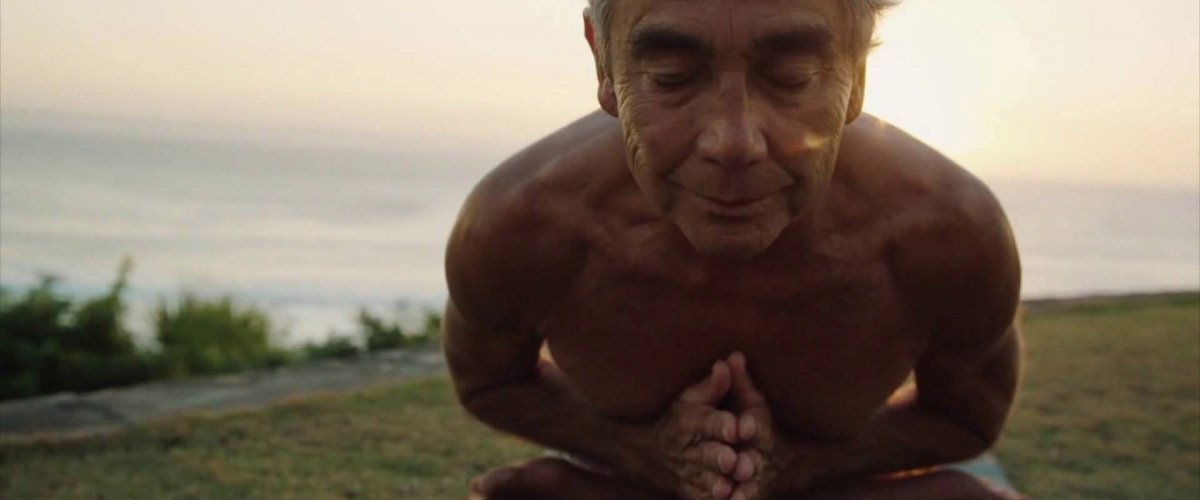 Patrick Reiners Yoga? - Surfmagazin | Travel Magazin | BLUEMAG