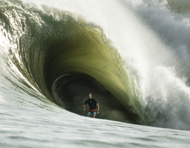 Introbild - Big Wave Surf Film: Matt Bromley - Over the Edge