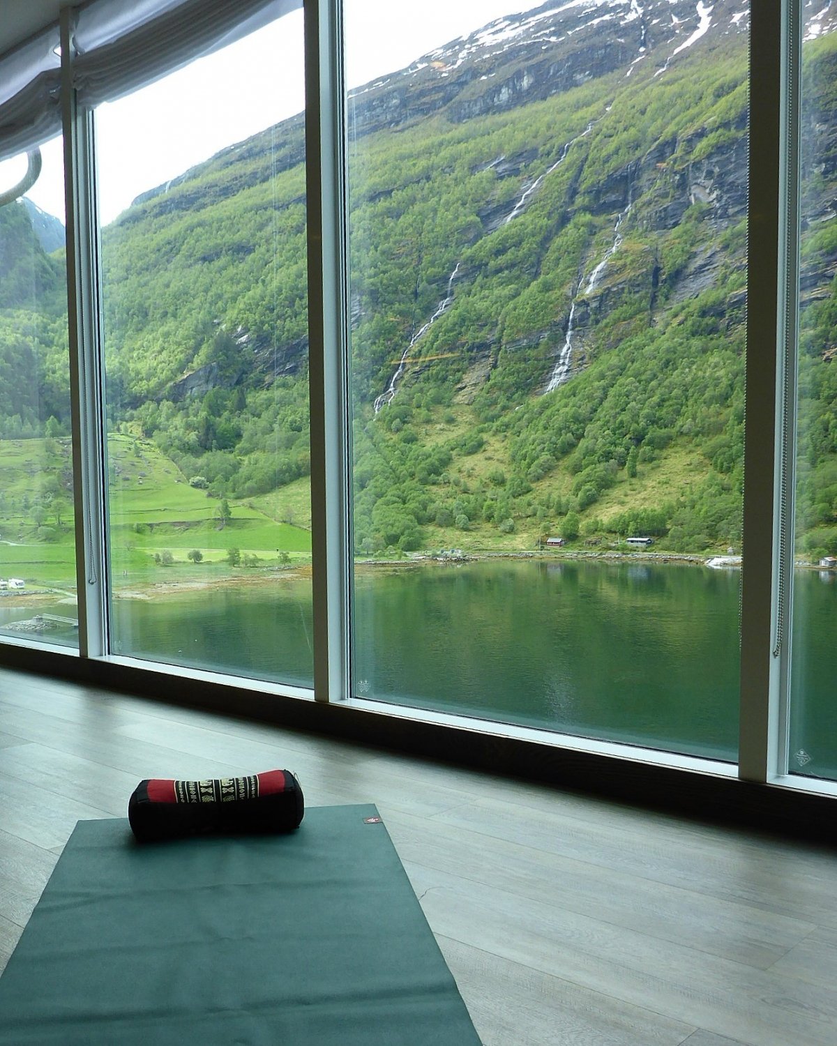 Patrick Reiners Yoga? - Surfmagazin | Travel Magazin | BLUEMAG
