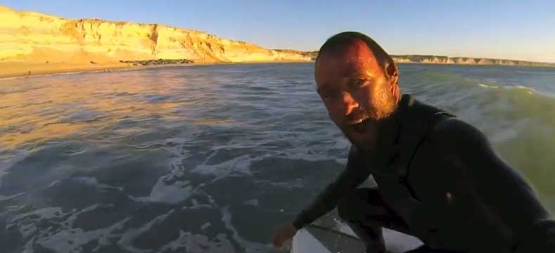 Kepa Acero surfing Mauretanien